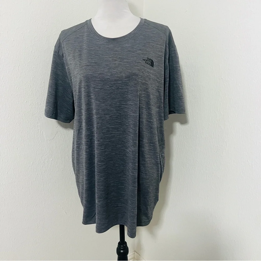 The North Face Men's XLarge Charcoal Gray Black Logo Performance Tee Comfortable